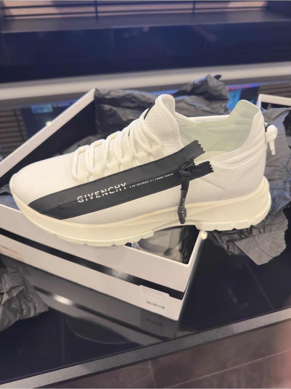 Givenchy White Low-Top Sneaker Spectre with Black Zip Accent